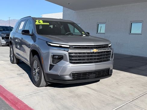 Used 2025 Chevrolet Equinox LT image 1