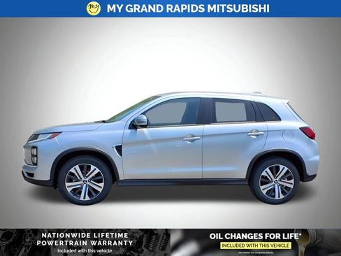 New 2025 Mitsubishi Outlander Sport SE image 4