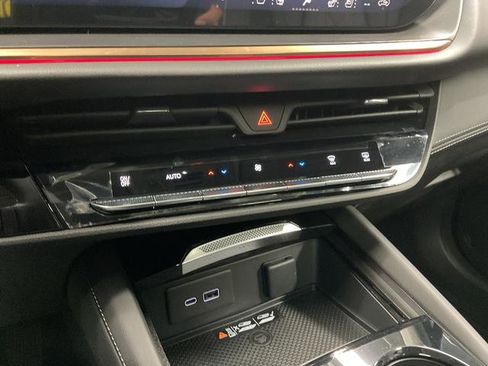 New 2026 Buick Envision Avenir image 18