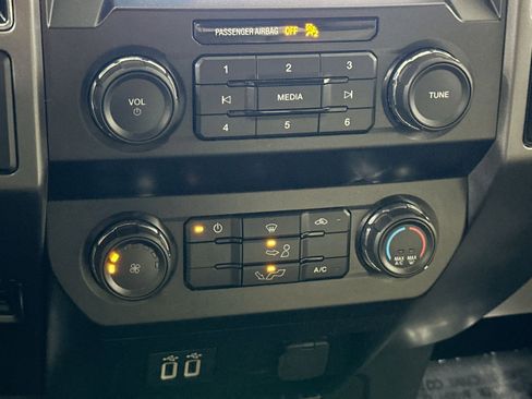 Used 2019 Ford F150 XLT image 25