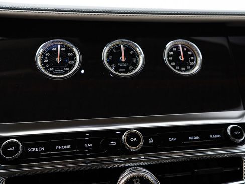 Used 2026 Bentley Flying Spur Plug-In Hybrid AWD/4WD image 37