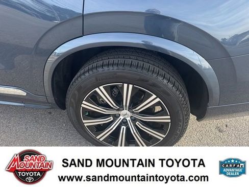 Used 2024 Volvo XC90 B6 Core w/ Protection Package Premier image 11