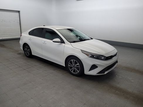 Used 2022 Kia Forte LXS FWD image 11