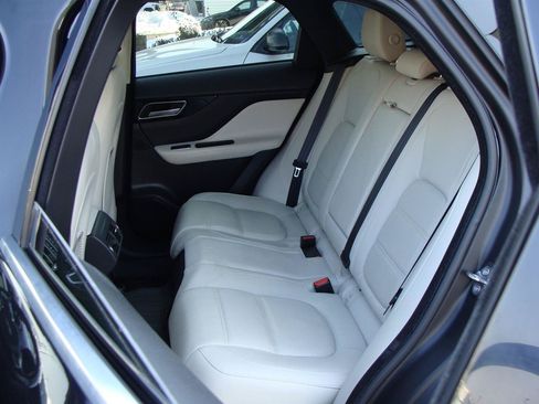 Used 2020 Jaguar F-PACE Prestige AWD/4WD image 8