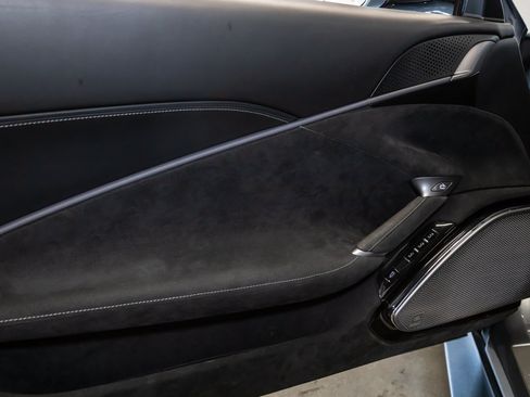 Used 2021 Ferrari Roma RWD image 38