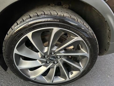 Used 2019 Lincoln Nautilus Reserve w/ Ultimate Package image 36