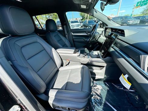 Certified 2025 GMC Terrain Elevation w/ Elevation Premium Package AWD/4WD image 27