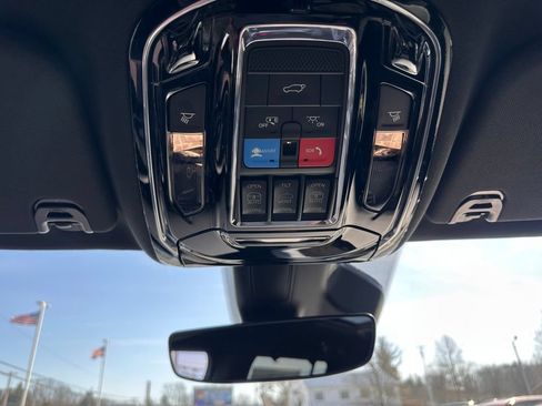 New 2026 Jeep Grand Wagoneer Summit AWD/4WD image 20
