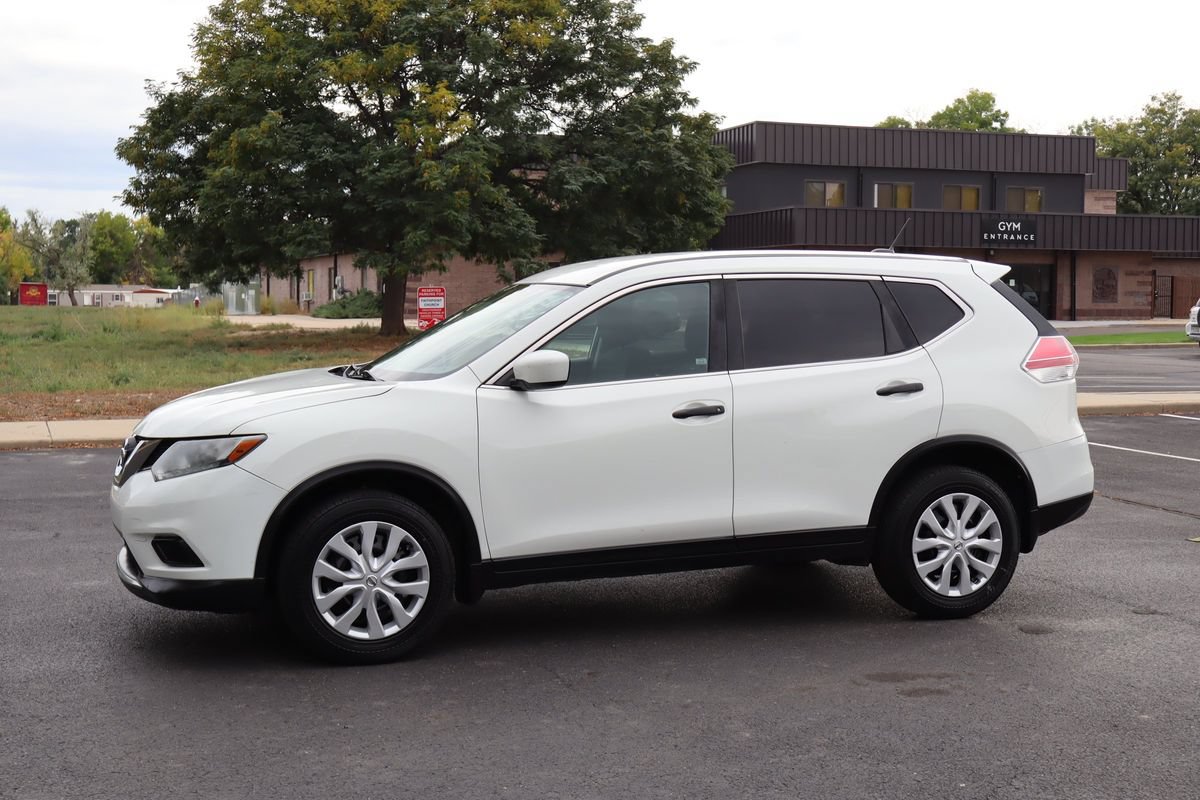 Used 2016 Nissan Rogue S w/ S Family Package AWD/4WD image 10