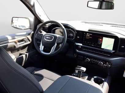 New 2026 GMC Sierra 1500 SLT w/ SLT Convenience Package