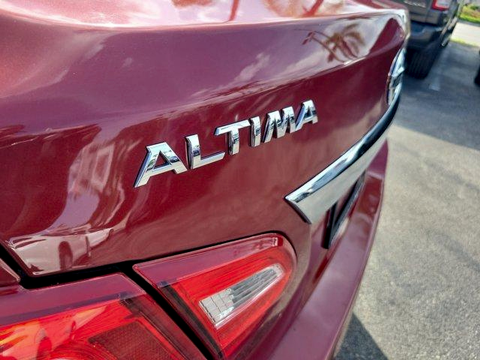 Used 2016 Nissan Altima 2.5 S w/ Power Driver Seat Package FWD image 9
