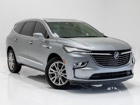 Used 2024 Buick Enclave Essence w/ Experience Buick Package AWD/4WD image 6