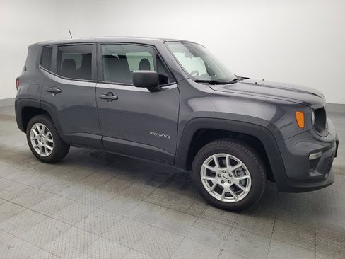 Used 2023 Jeep Renegade Latitude AWD/4WD image 11