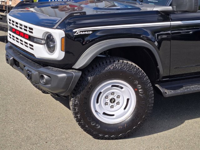 New 2026 Ford Bronco Heritage Edition AWD/4WD image 9