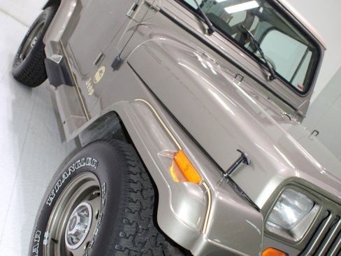 Used 1989 Jeep Wrangler Sahara image 13