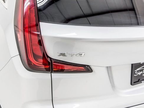 Used 2021 Cadillac XT4 Premium Luxury image 11