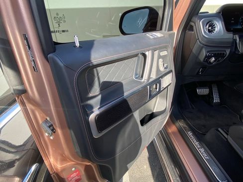 Used 2024 Mercedes-Benz G 550 image 12