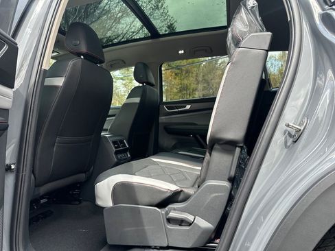 New 2026 Volkswagen Atlas Peak Edition AWD/4WD image 12