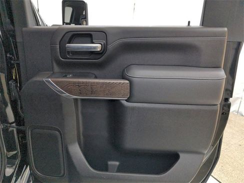 Used 2022 GMC Sierra 2500 Denali w/ Denali Ultimate Package image 42