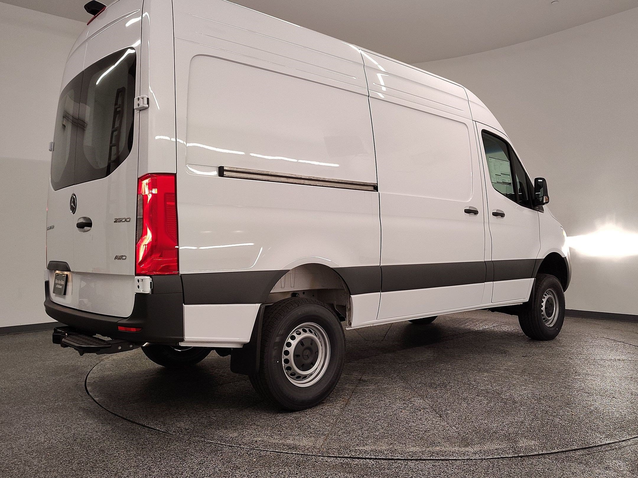Used 2026 Mercedes-Benz Sprinter 2500 image 8