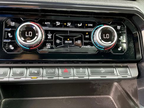 Certified 2024 GMC Sierra 2500 AT4 w/ AT4 Premium Plus Package image 32