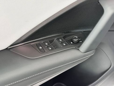New 2026 Volkswagen Tiguan SE R-Line AWD/4WD image 21