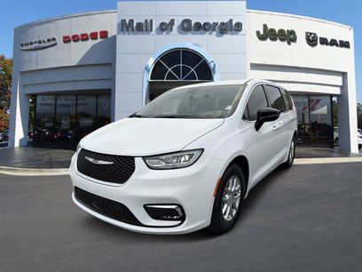 New 2026 Chrysler Pacifica Select