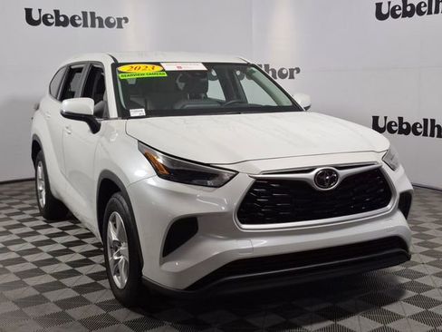 Used 2023 Toyota Highlander L image 1