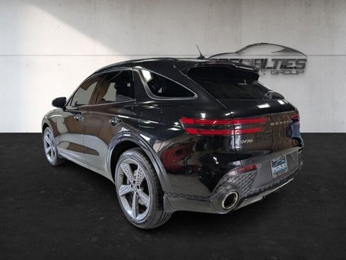 Used 2023 Genesis GV70 2.5T w/ Sport Prestige Package image 9
