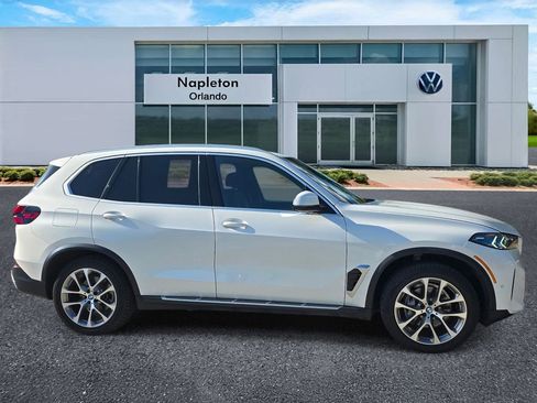 Used 2024 BMW X5 sDrive40i RWD image 3