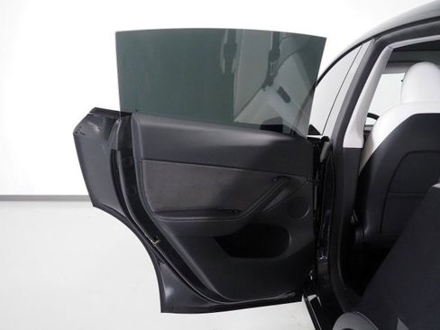 Used 2024 Tesla Model Y Performance image 55