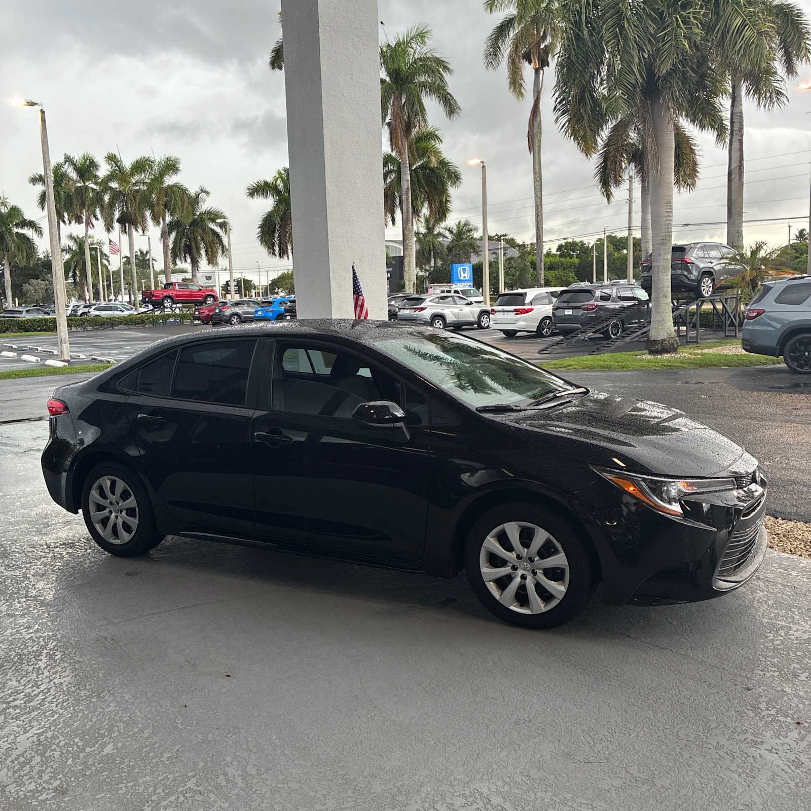 Used 2026 Toyota Corolla LE FWD image 7