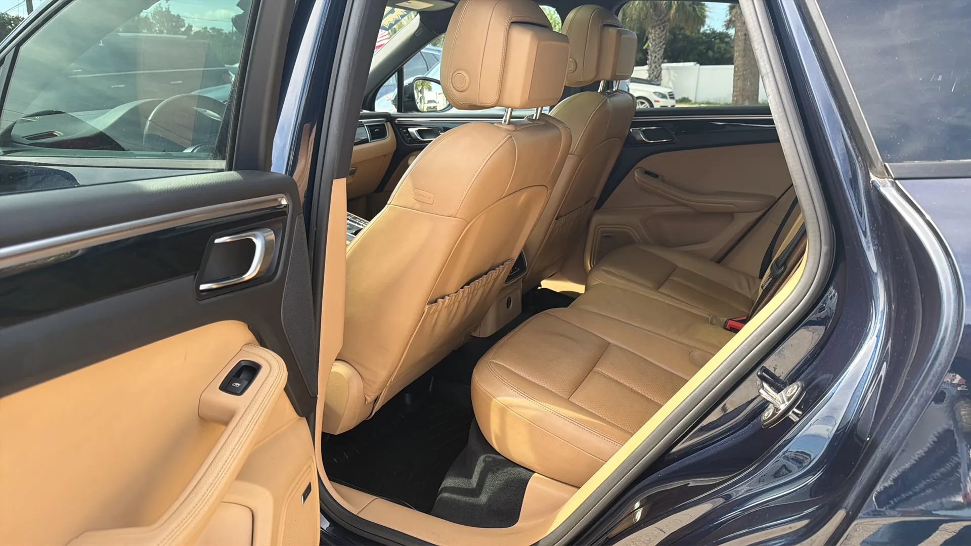 Used 2017 Porsche Macan S AWD/4WD image 19