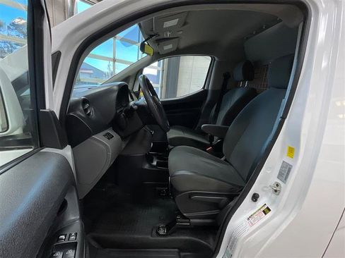 Used 2021 Nissan NV200 SV w/ Back Door Glass Package image 11