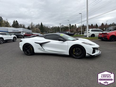 Used 2024 Chevrolet Corvette Z06 w/ Stealth Interior Trim Package image 7