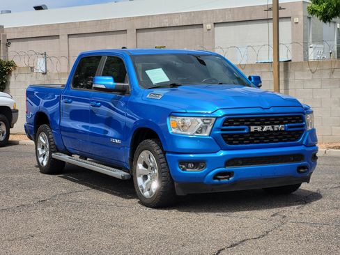 Used 2022 RAM 1500 Big Horn AWD/4WD image 3