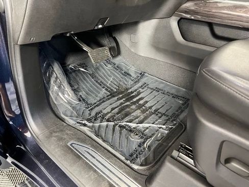 Used 2024 Chevrolet Silverado 3500 LTZ w/ LTZ Premium Package image 18