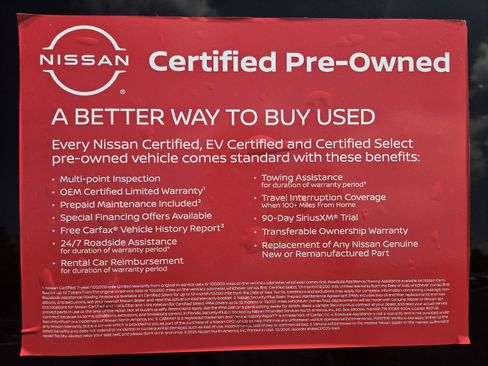 Used 2025 Nissan Rogue SL AWD/4WD image 30