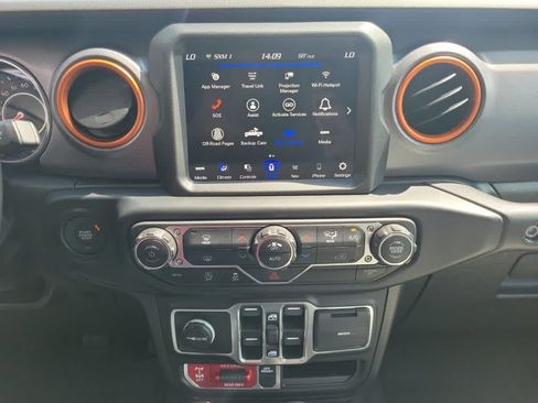 Used 2022 Jeep Gladiator Mojave w/ Trailer Tow Package AWD/4WD image 13