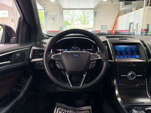 Used 2020 Ford Edge Titanium w/ Equipment Group 301A AWD/4WD image 34
