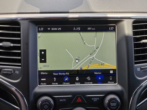 Used 2018 Jeep Grand Cherokee Trailhawk w/ Trailhawk Luxury Group AWD/4WD image 9