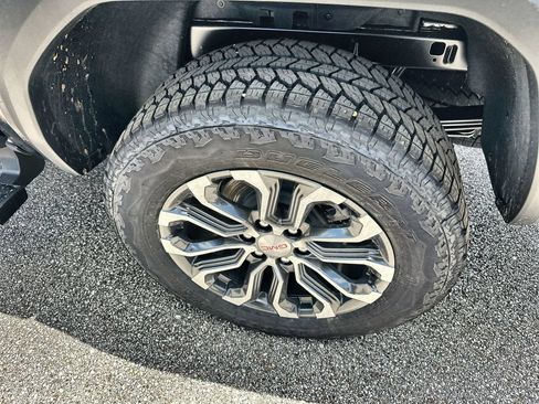 New 2026 GMC Canyon Denali AWD/4WD image 12