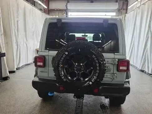 Used 2023 Jeep Wrangler Unlimited w/ Sun & Screen Package image 3