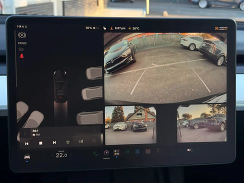 Used 2022 Tesla Model Y Performance AWD/4WD image 19