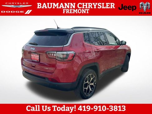 Used 2025 Jeep Compass Limited AWD/4WD image 5