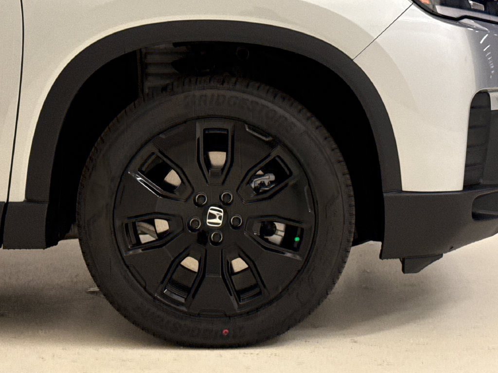 New 2026 Honda Pilot Black Edition image 6