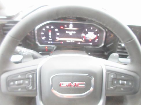 New 2026 GMC Sierra 1500 Elevation w/ Elevation Premium Package AWD/4WD image 18