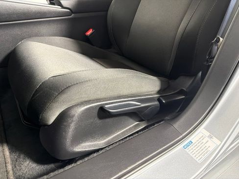 Used 2021 Honda Accord Hybrid image 11