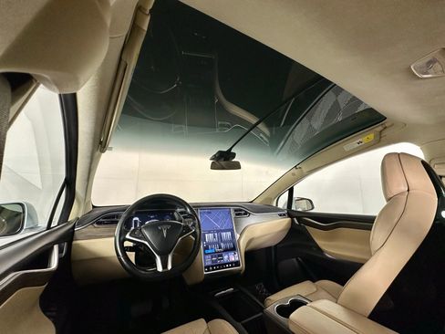 Used 2016 Tesla Model X 90D AWD/4WD image 7