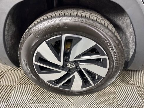 Used 2024 Volkswagen Atlas SEL image 16